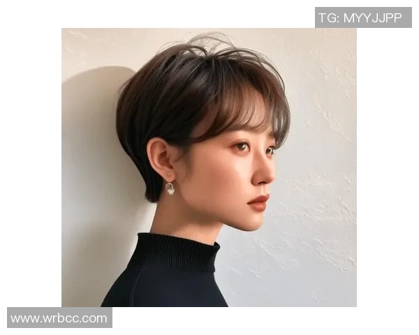 男生发型灵感来自足球明星的时尚潮流与个性魅力解析